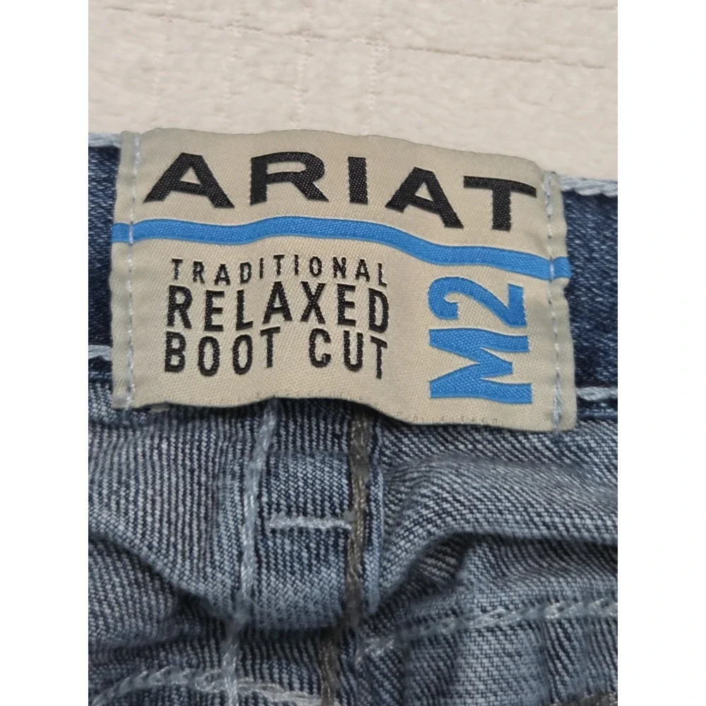 Ariat M2 Traditional Relaxed Boot Cut Denim Jean Mens 34x32 Blue western